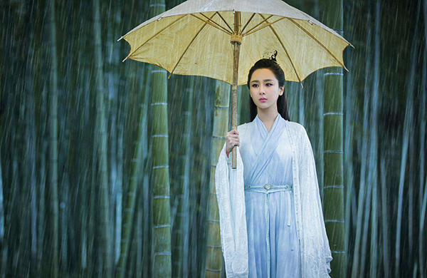 Khoảnh khắc đẹp như họa khi cầm ô của dàn mỹ nhân Hoa ngữ trong phim cổ trang