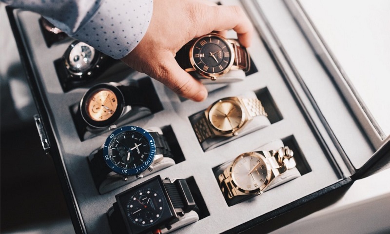 Chuyên sỉ đồng hồ fake với nhiều thương hiệu nổi tiếng