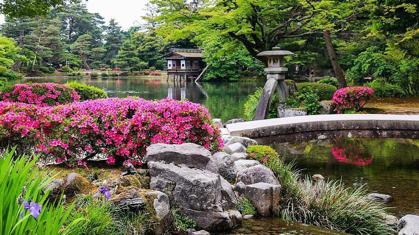 Đèn đá trang trí sân vườn Kanazawa