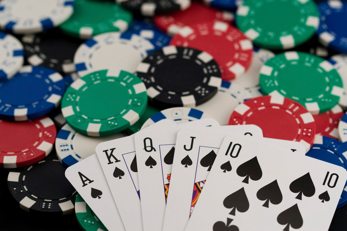 Đánh bài poker là gì? Hướng dẫn luật chơi bài poker người mới bắt đầu - FIFA ONLINE 4