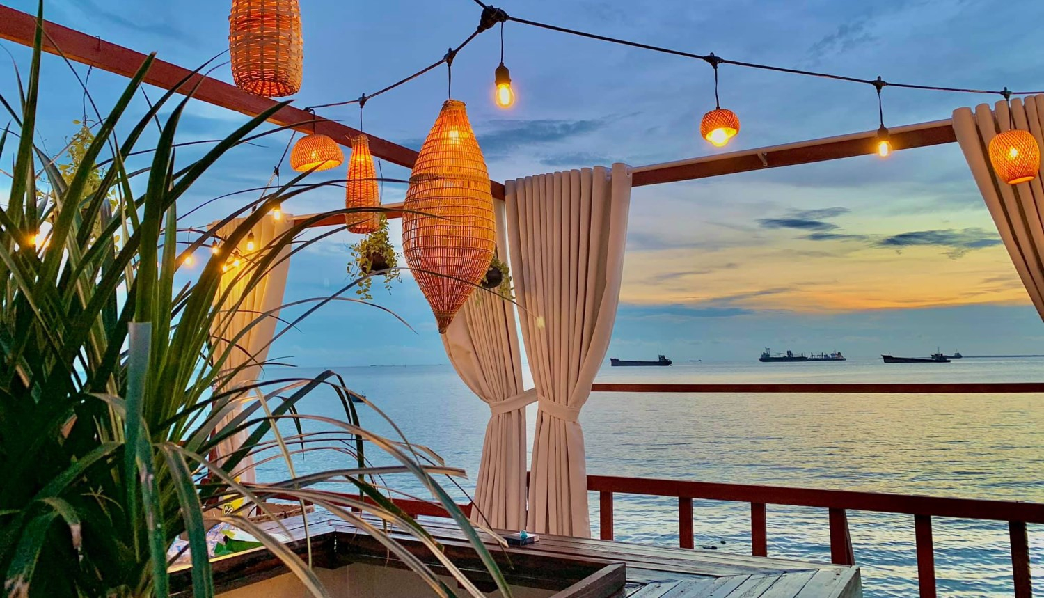 Beach Stop Lounge & Café ở Vũng Tàu | Foody.vn