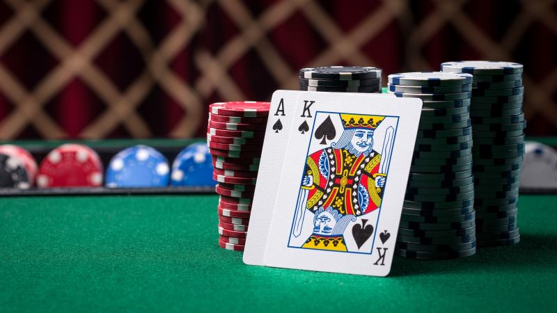 Poker sàn ngắn là gì? Luật chơi và cách chơi bạn cần biết