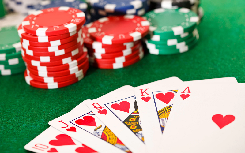 Cách đọc bài poker chi tiết nhất từ A đến Z cho người mới