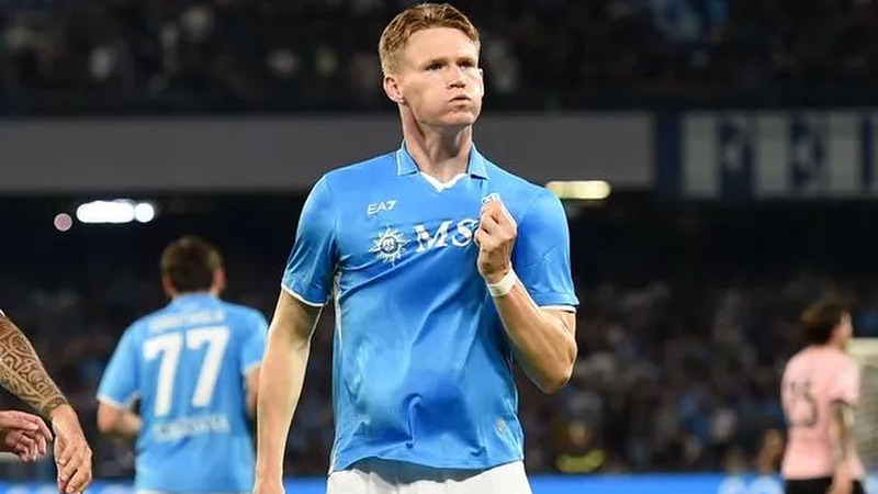 Nhưng hiện tại anh không còn chơi cho MU Scott McTominay bùng nổ trong màu áo Napoli tại Serie A